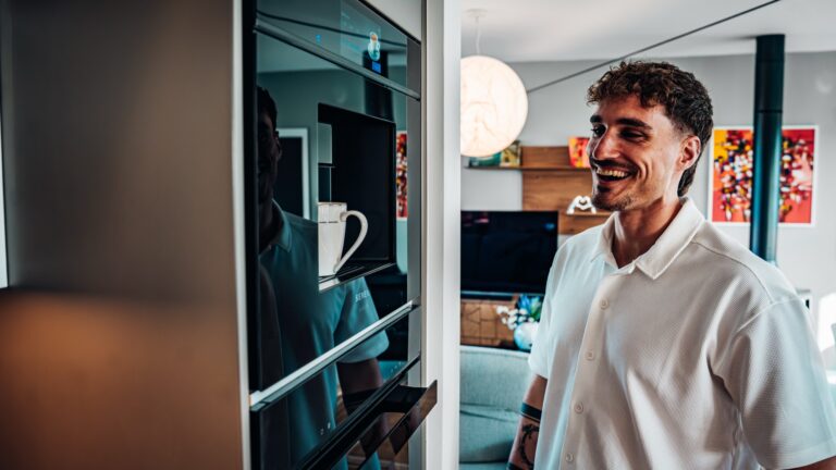 Kaffeevollautomat in der Küche